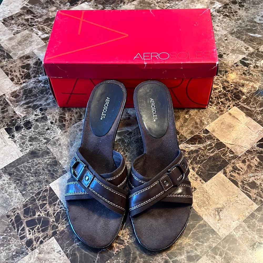 Women’s aerosoles dark brown 3”heel